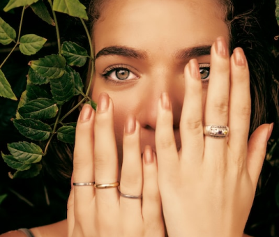 02/ Gel Polish